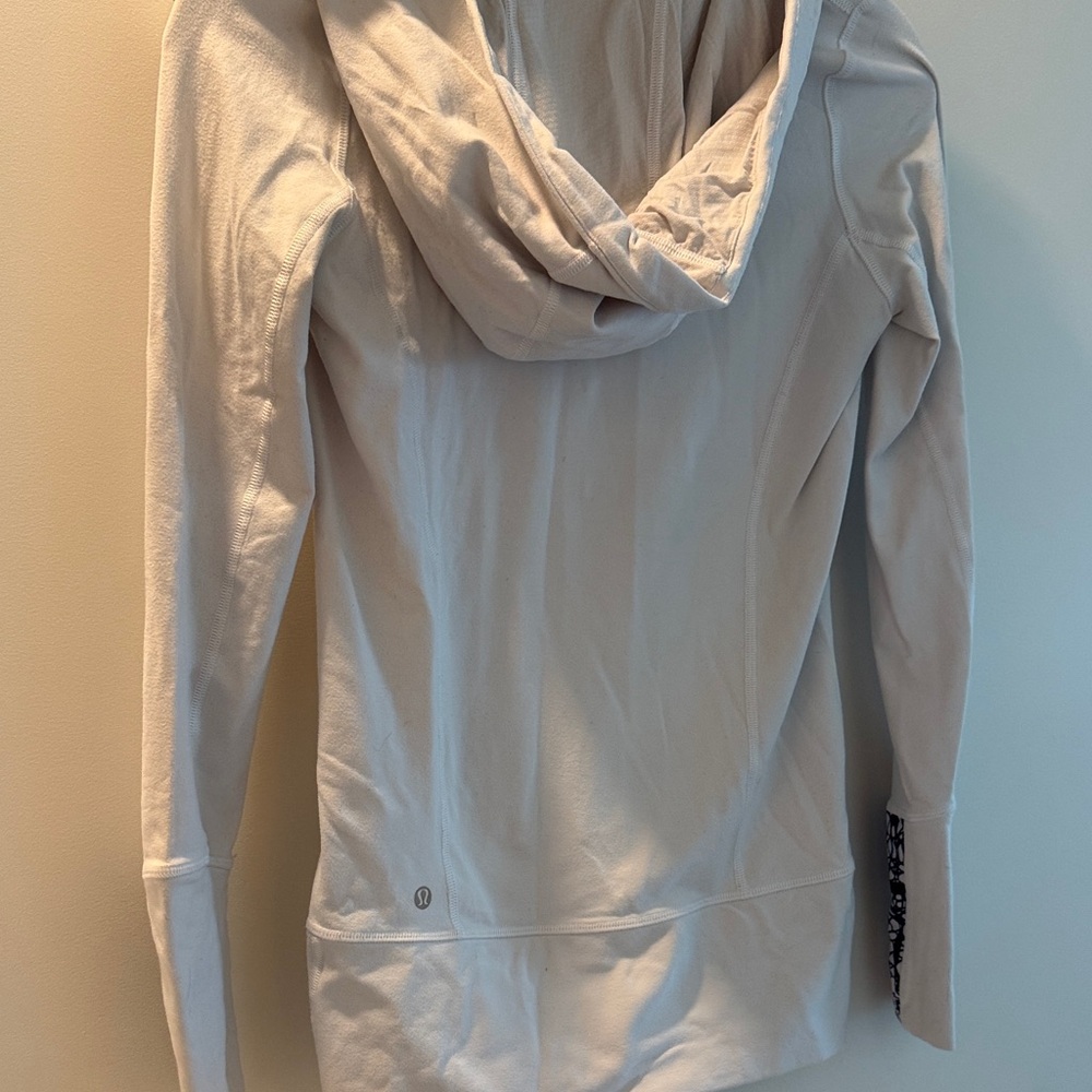 Lululemon White and Black Lace Jacket - Picture 5 of 8